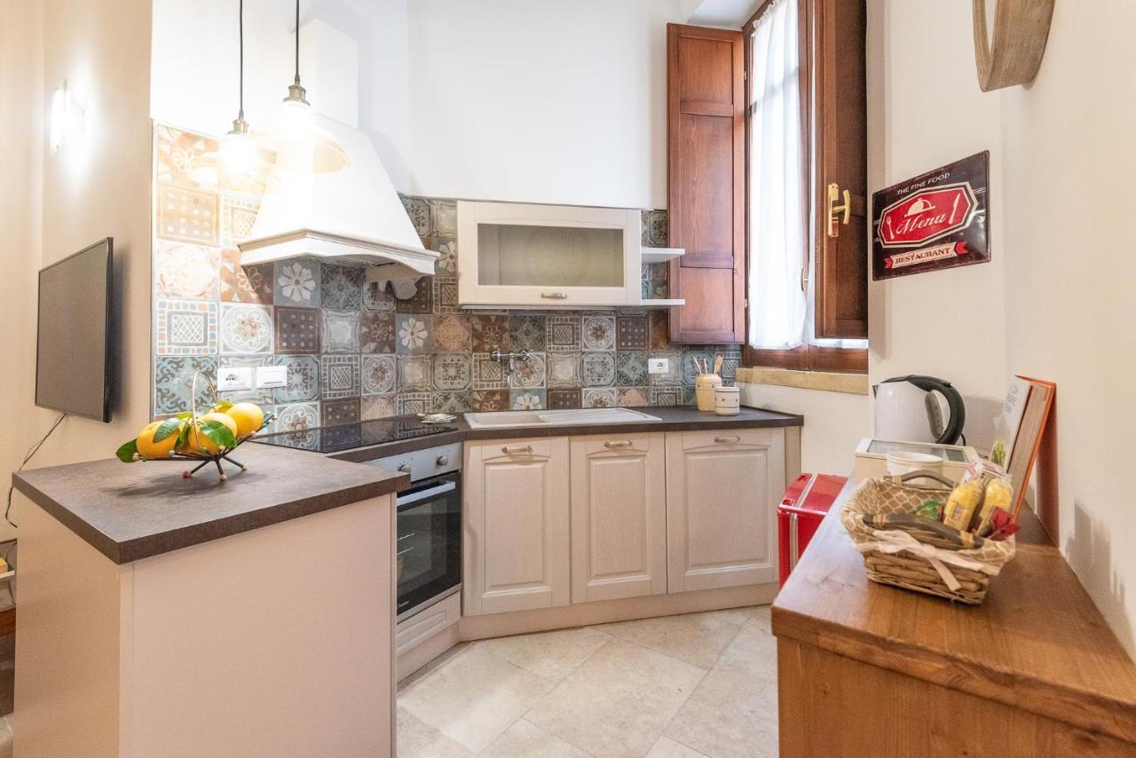 Rubichi 6 - Old Town Apartment Sit Lecce Exteriér fotografie